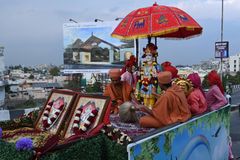 Vadtal Padyatra & Samaiyu - Divya Murti Pratishtha, Divyabaug Nadiad